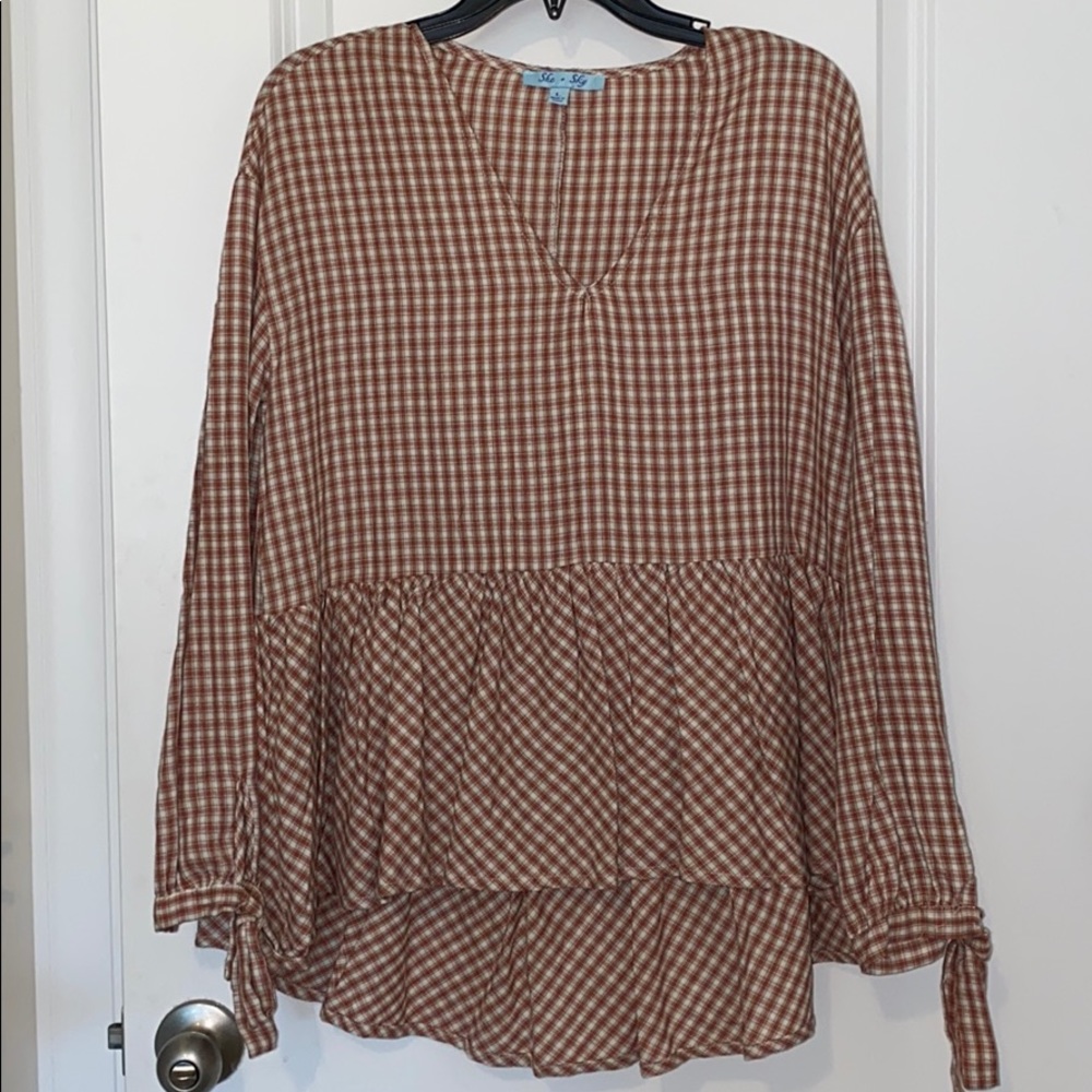 Plaided long sleeve ruffled shirt